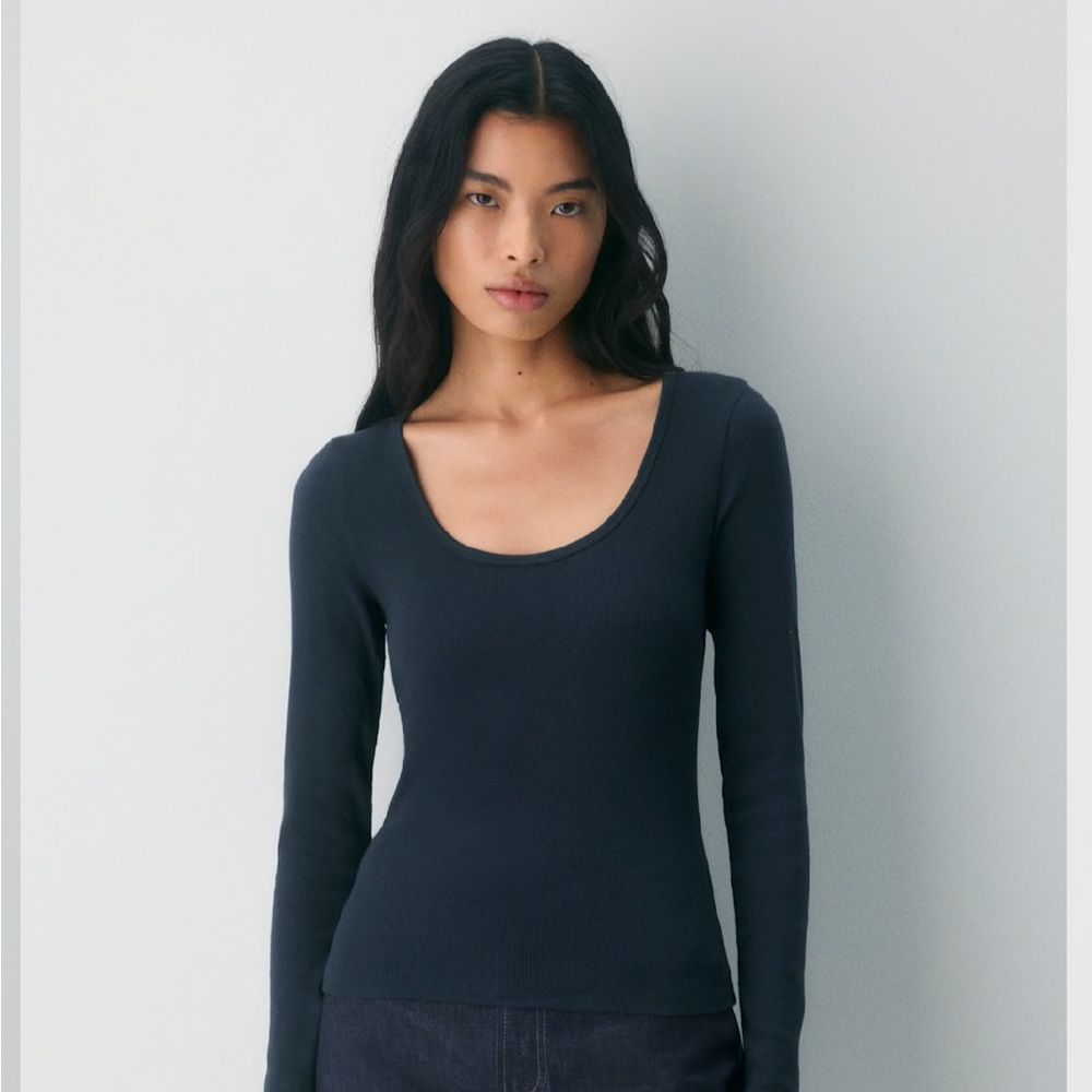 Aritzia Long Sleeve Tee in Navy (NWT) XL